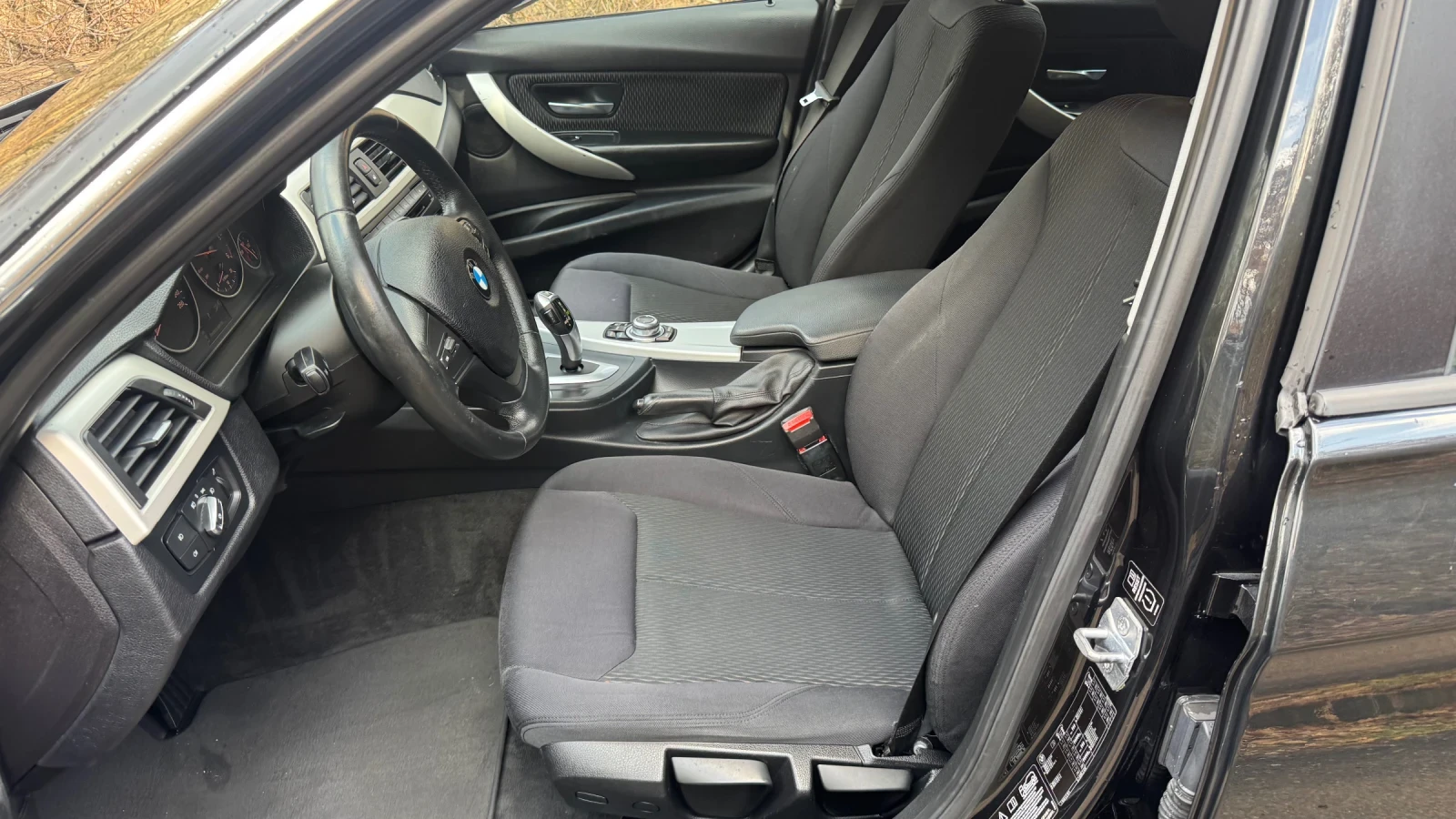 BMW 320 X-drive, снимка 11 - Автомобили и джипове - 53838539