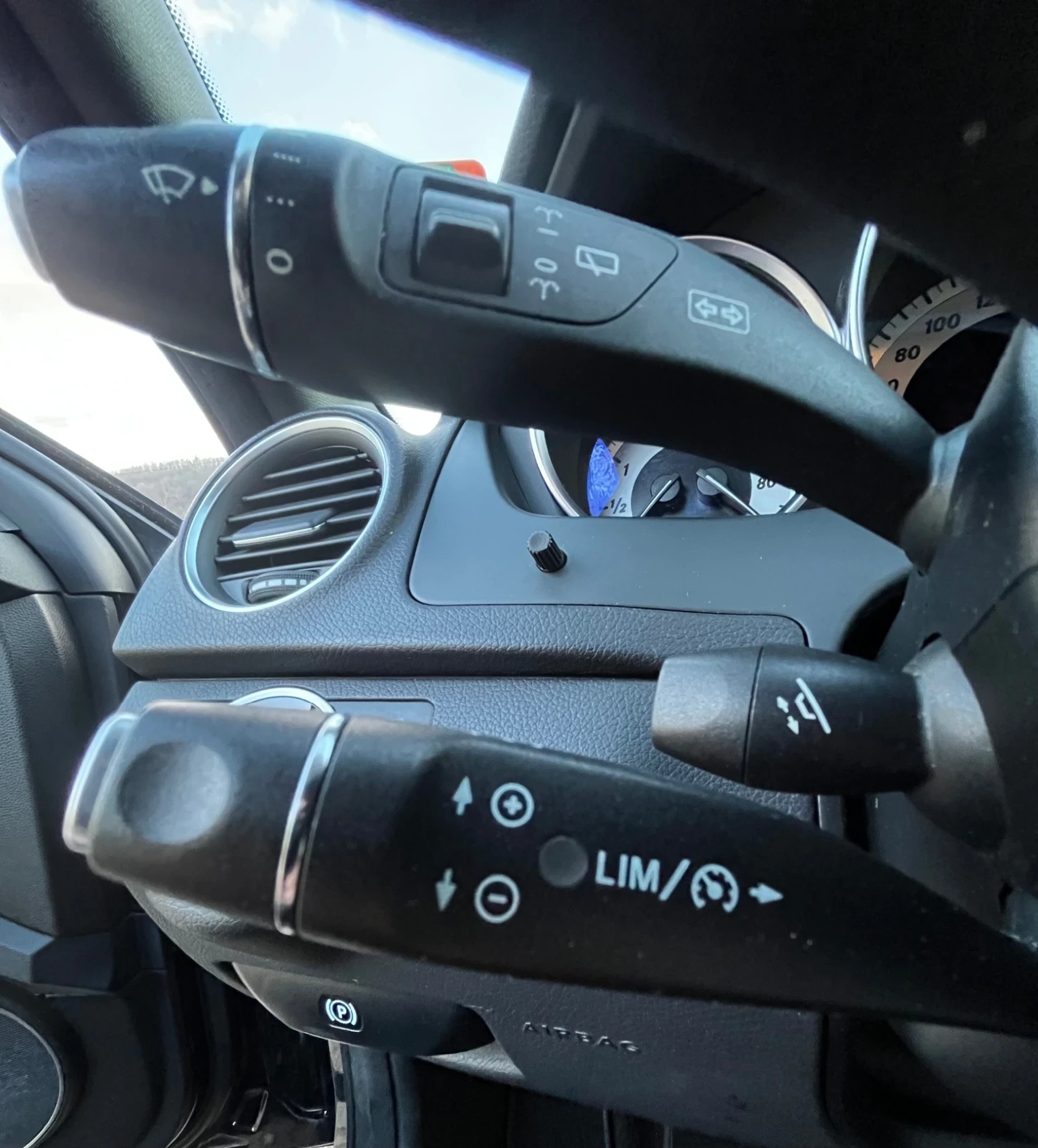 Mercedes-Benz C 250 CDI AMG ТОП СЪСТОЯНИЕ , снимка 10 - Автомобили и джипове - 53991649