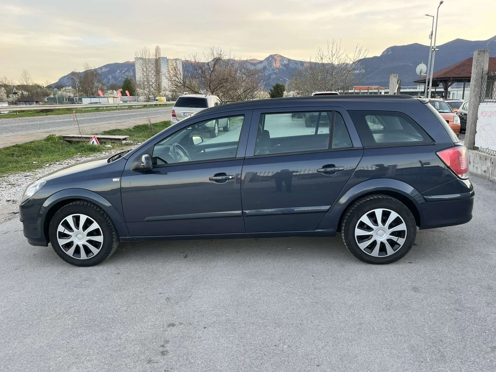 Opel Astra 1.3CDTI 90кс 6 СКОРОСТИ EURO 4 КЛИМАТИК, снимка 6 - Автомобили и джипове - 54128729