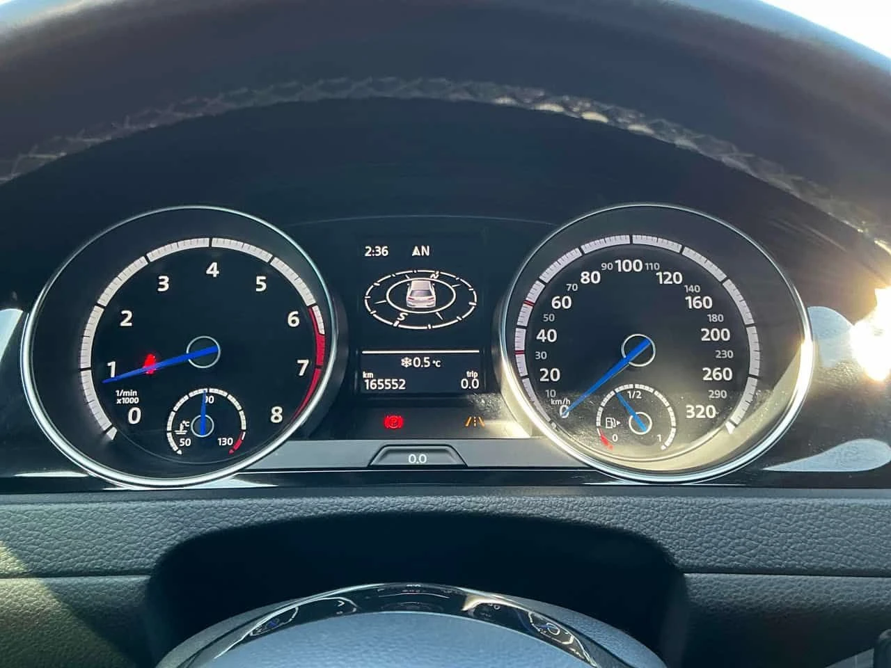 VW Golf R MANUAL * ДИСТРОНИК* ПОДГРЕВИ* КАМЕРА* , снимка 8 - Автомобили и джипове - 54144942