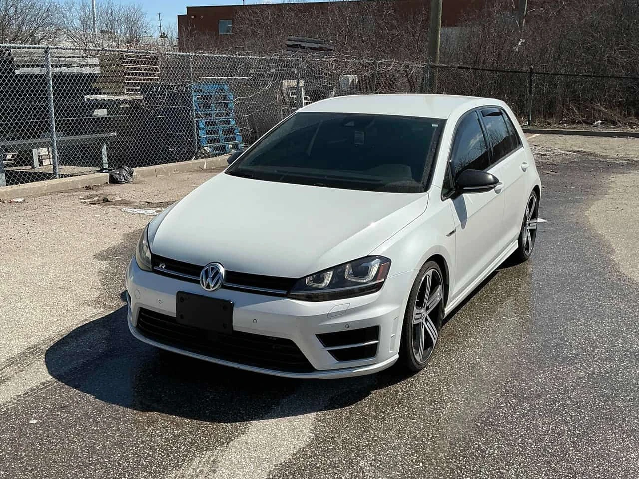 VW Golf R MANUAL * ДИСТРОНИК* ПОДГРЕВИ* КАМЕРА* 