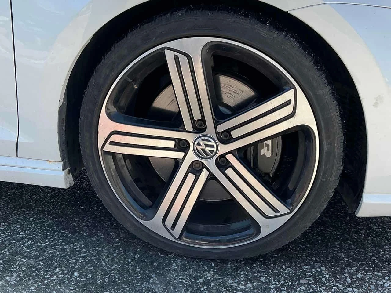 VW Golf R MANUAL * ДИСТРОНИК* ПОДГРЕВИ* КАМЕРА* , снимка 6 - Автомобили и джипове - 54144942