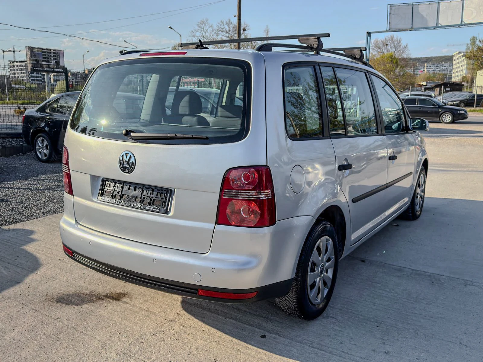 VW Touran 1.6i - GAZ -102k.c., снимка 4 - Автомобили и джипове - 54313162