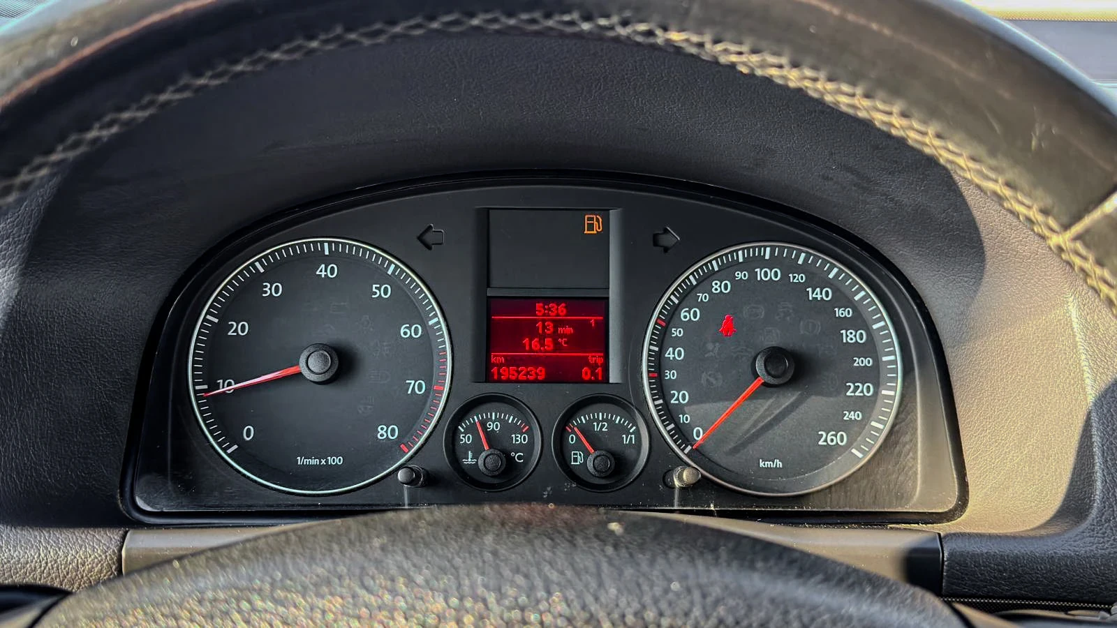 VW Touran 1.6i - GAZ -102k.c., снимка 9 - Автомобили и джипове - 54313162