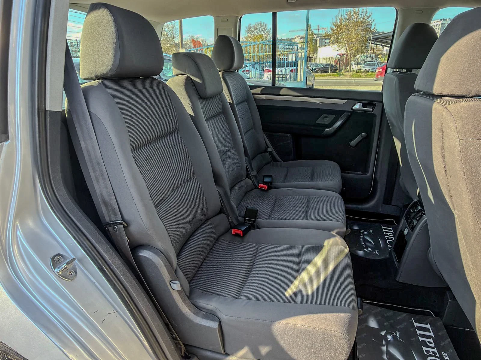 VW Touran 1.6i - GAZ -102k.c., снимка 12 - Автомобили и джипове - 54313162