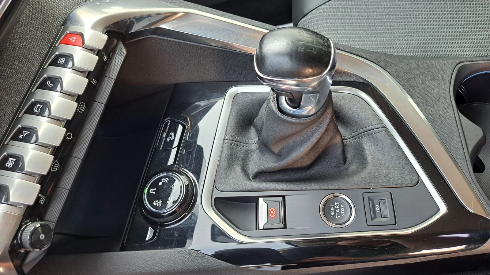 Peugeot 3008 1.5 HDI GT line, снимка 16 - Автомобили и джипове - 54698217