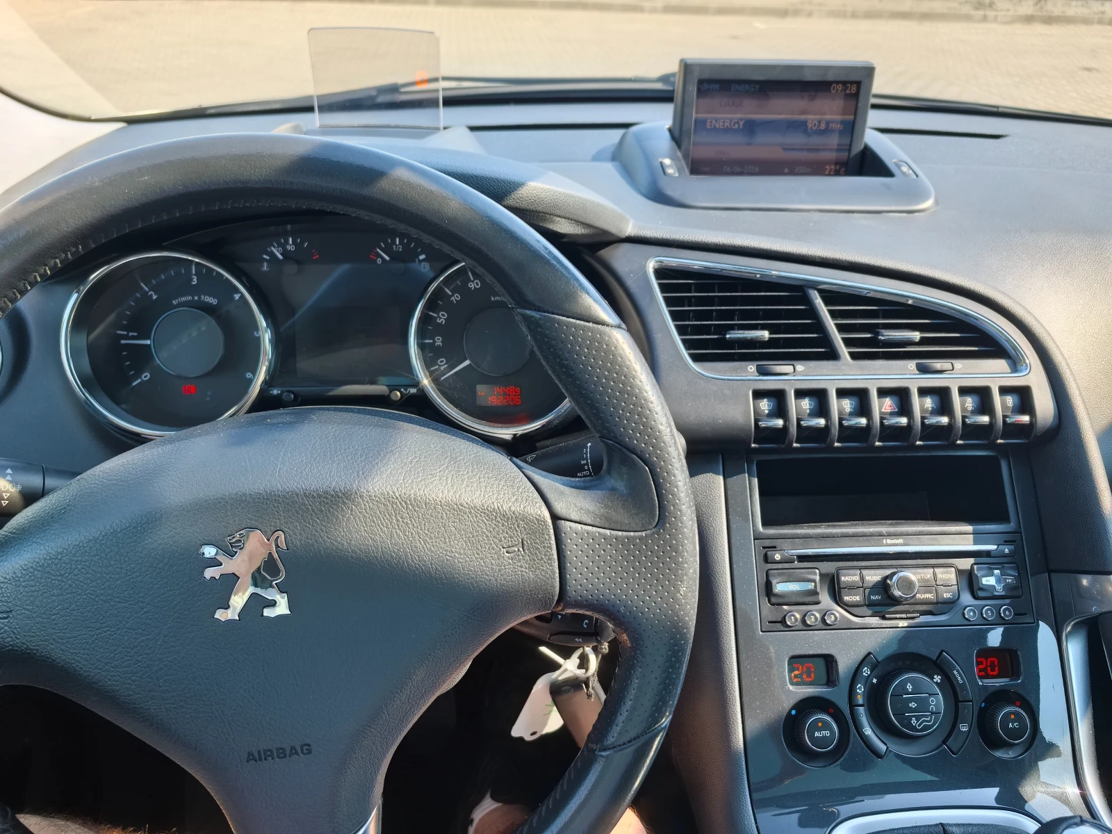 Peugeot 3008 2.0HDI Navi Panorama , снимка 14 - Автомобили и джипове - 54799924