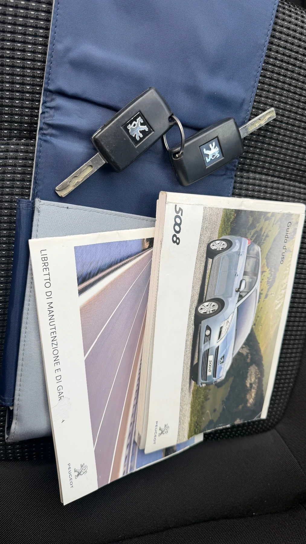 Peugeot 5008 2.0 HDi, RHH, 163hp , Euro 5 , снимка 12 - Автомобили и джипове - 54823370