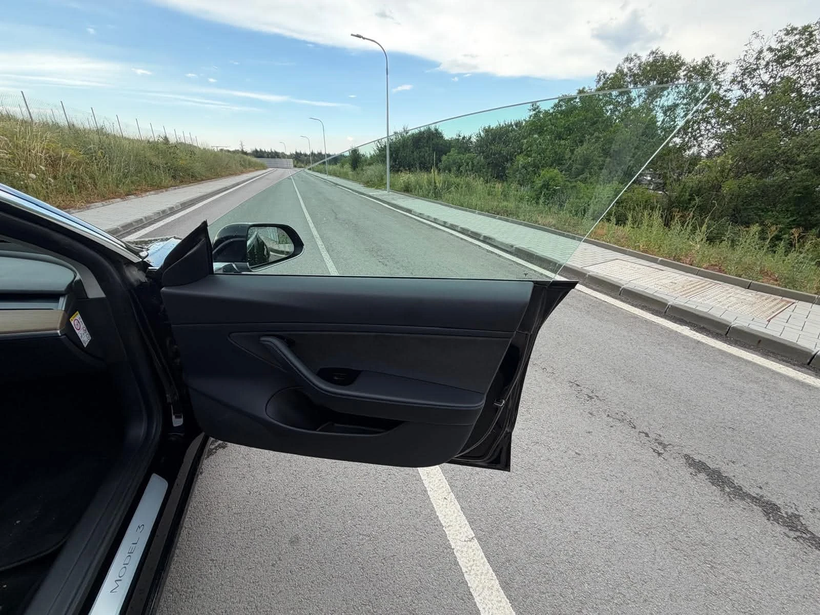 Tesla Model 3 LONG RANGE 2WD, снимка 11 - Автомобили и джипове - 55190626