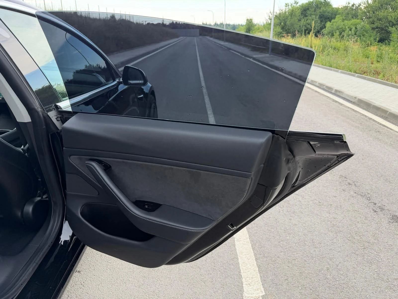 Tesla Model 3 LONG RANGE 2WD, снимка 9 - Автомобили и джипове - 55190626