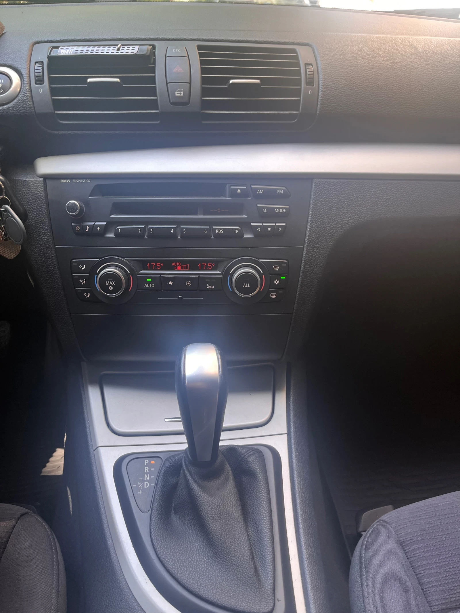 BMW 118 Facelift , снимка 8 - Автомобили и джипове - 55381390