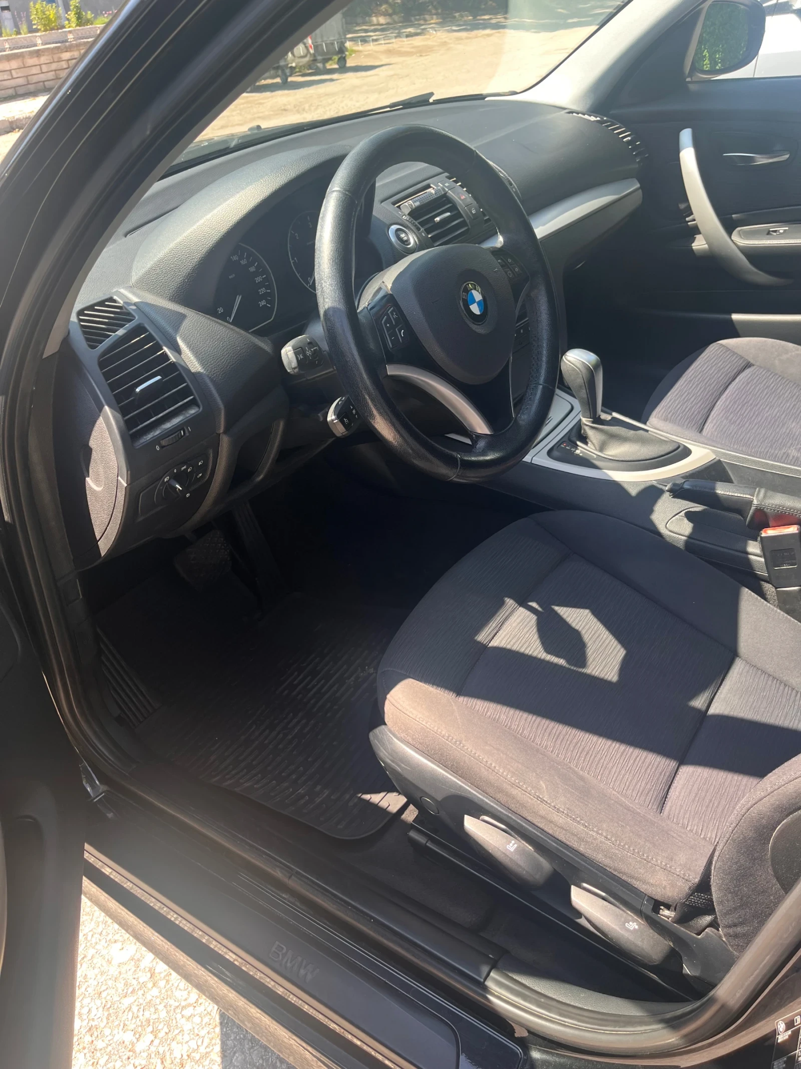 BMW 118 Facelift , снимка 9 - Автомобили и джипове - 55381390