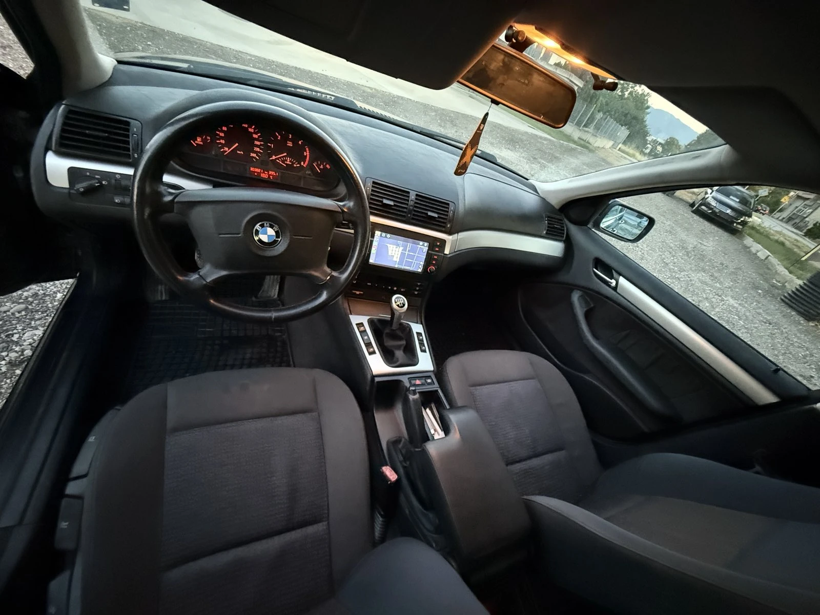 BMW 320, снимка 6 - Автомобили и джипове - 55698583