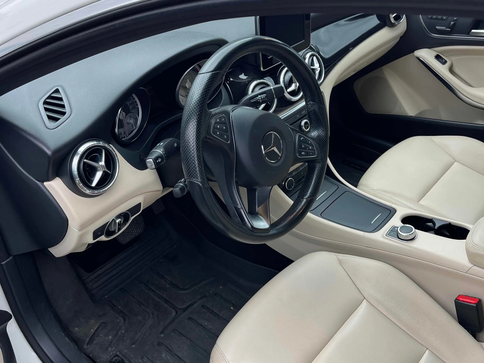 Mercedes-Benz CLA 250 * АВТОКРЕДИТ * ГЛАВНО ПРЕДСТАВИТЕЛСТВО, снимка 7 - Автомобили и джипове - 55834124
