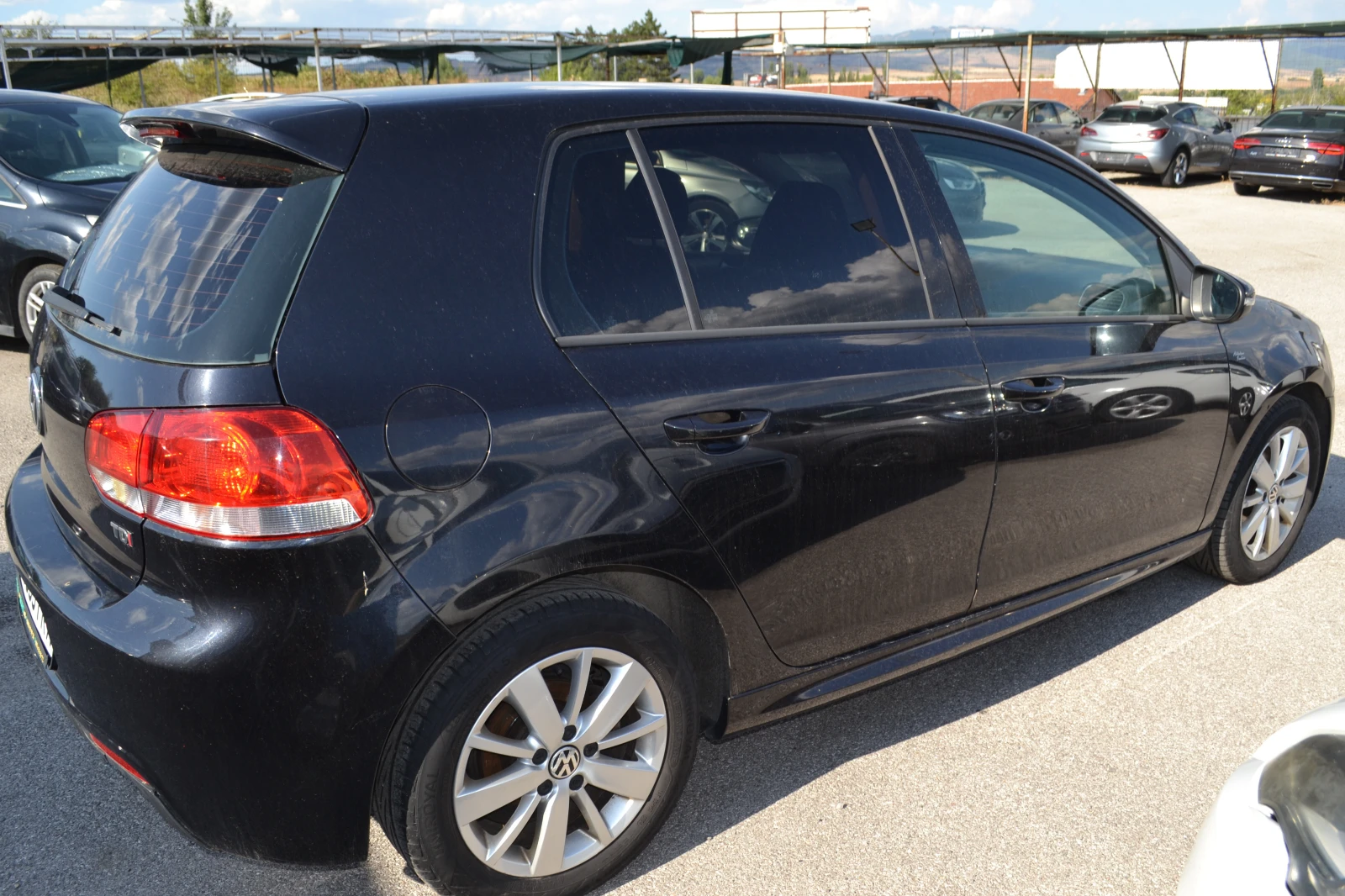 VW Golf 1.6TDI, снимка 6 - Автомобили и джипове - 55941150