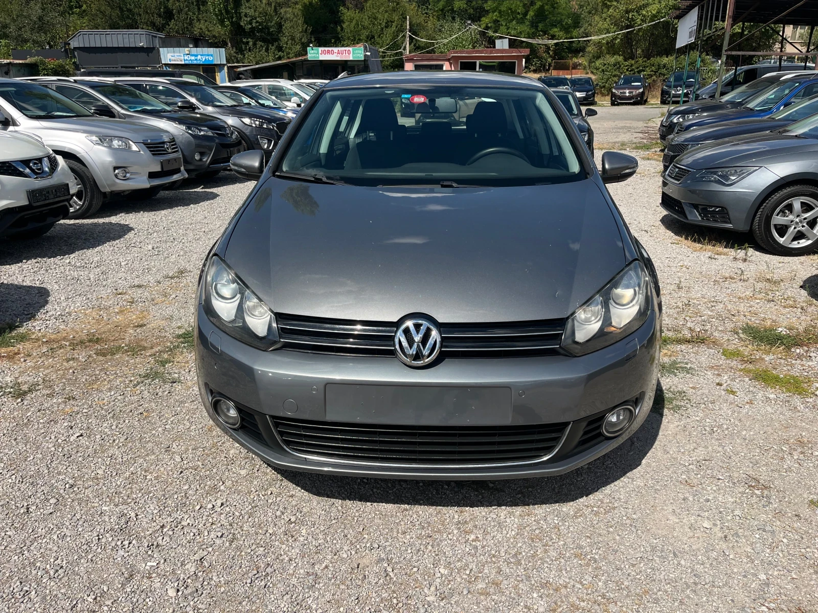 VW Golf 1.6TDi high line, снимка 2 - Автомобили и джипове - 55953422