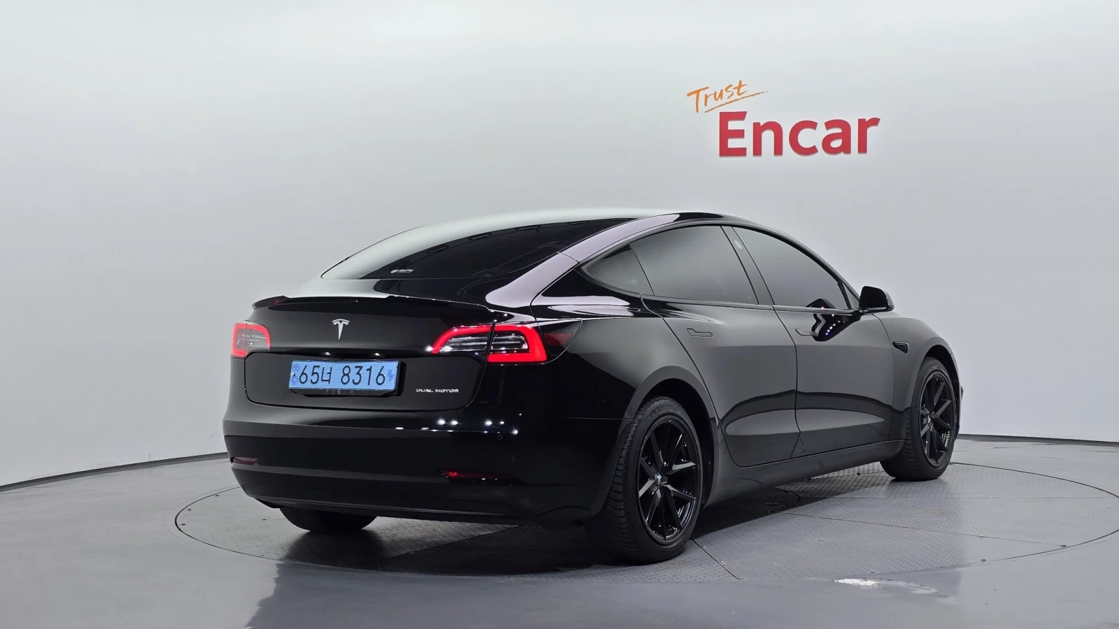Tesla Model 3 DUAL MOTORS* КРАЙНА ЦЕНА ДО СОФИЯ, снимка 2 - Автомобили и джипове - 56192200