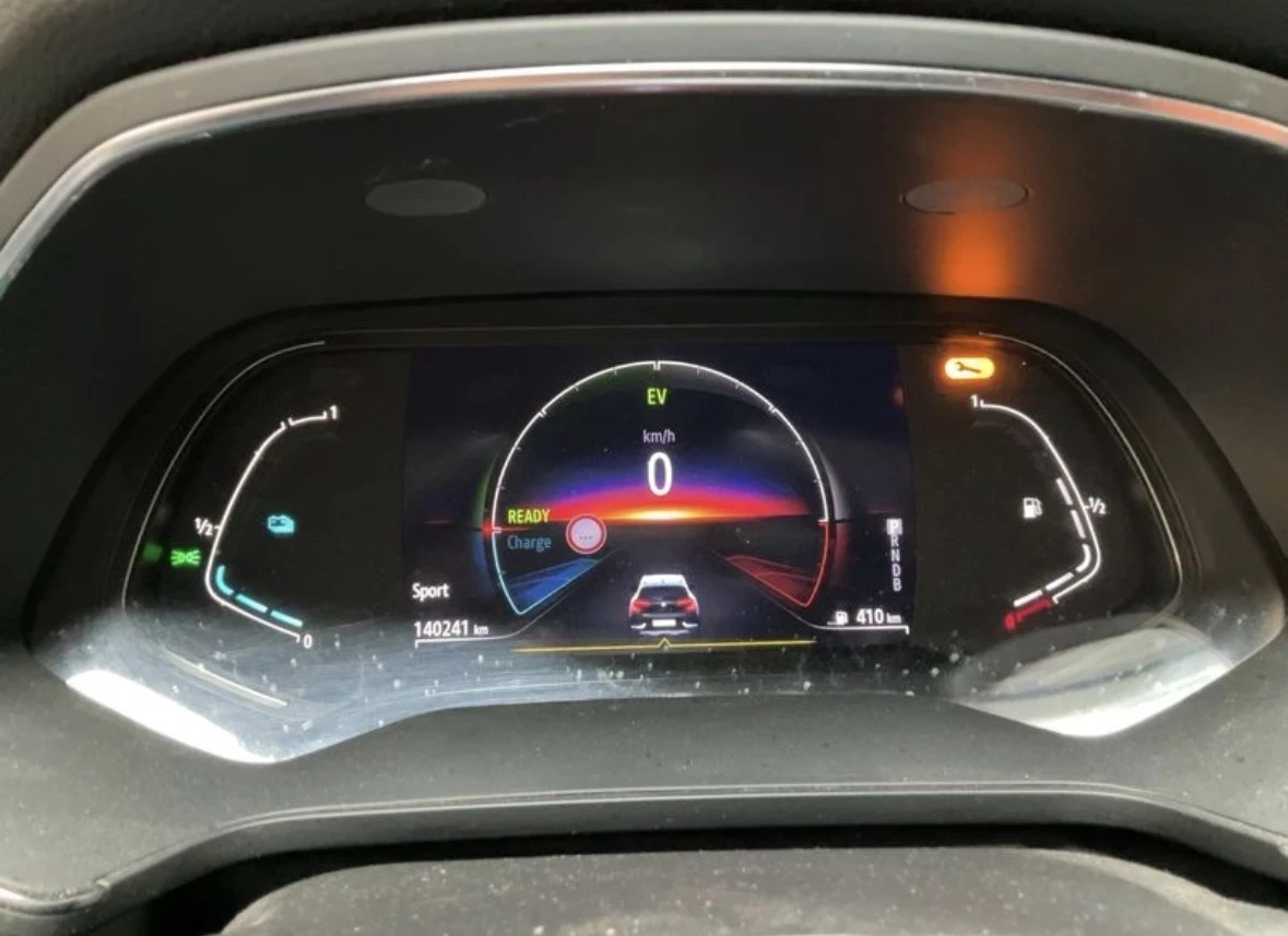 Renault Captur 1.6Hybrid E-Tech Techno , снимка 10 - Автомобили и джипове - 56484092