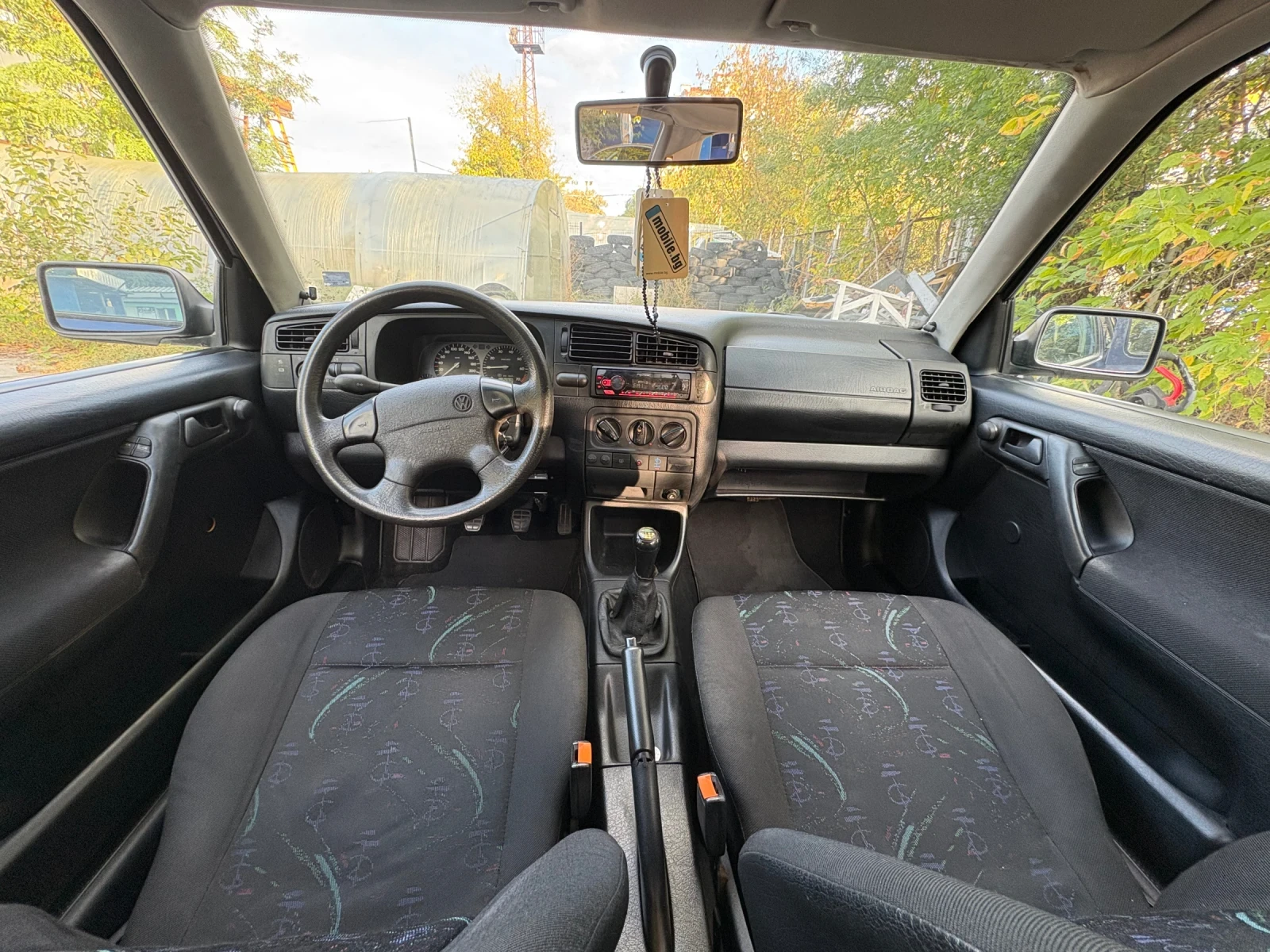 VW Golf Pink Floyd Edition, снимка 6 - Автомобили и джипове - 56556216