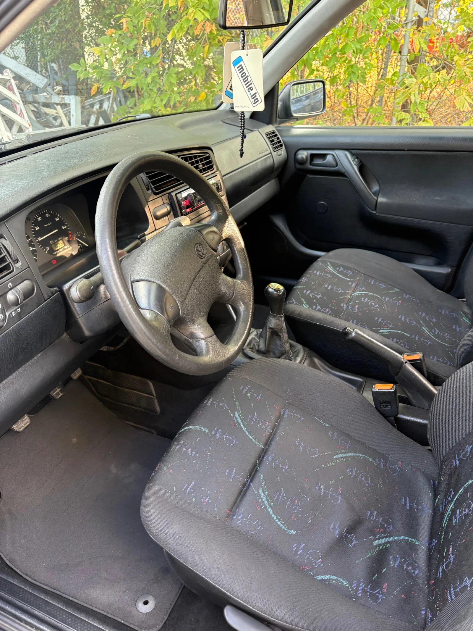 VW Golf Pink Floyd Edition, снимка 8 - Автомобили и джипове - 56556216