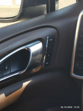 Porsche Cayenne 3.0D 4x4 LUFT KAM, снимка 13