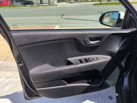 Kia Stonic 1.0i-T-6sk-Euro-6B-Kamera - 9000 € / 17602.47 лв. - 43973135 12