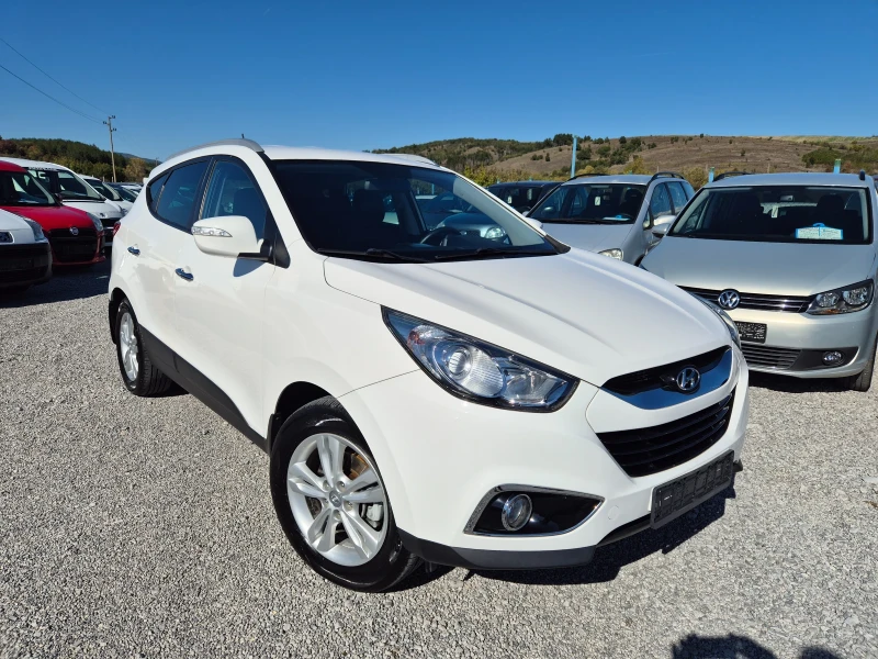 Hyundai IX35 2.0 CRDI Топ състояние!!!, снимка 2 - Автомобили и джипове - 47627006