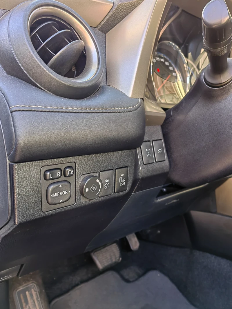Toyota Rav4 Газ/бензин, снимка 8 - Автомобили и джипове - 52525777