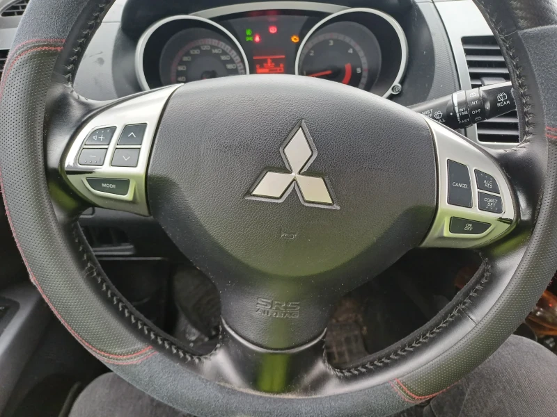 Mitsubishi Outlander 2.0 140к.с, снимка 8 - Автомобили и джипове - 53069657