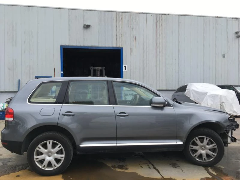 VW Touareg 3.0TDI BKS, снимка 7 - Автомобили и джипове - 22263244