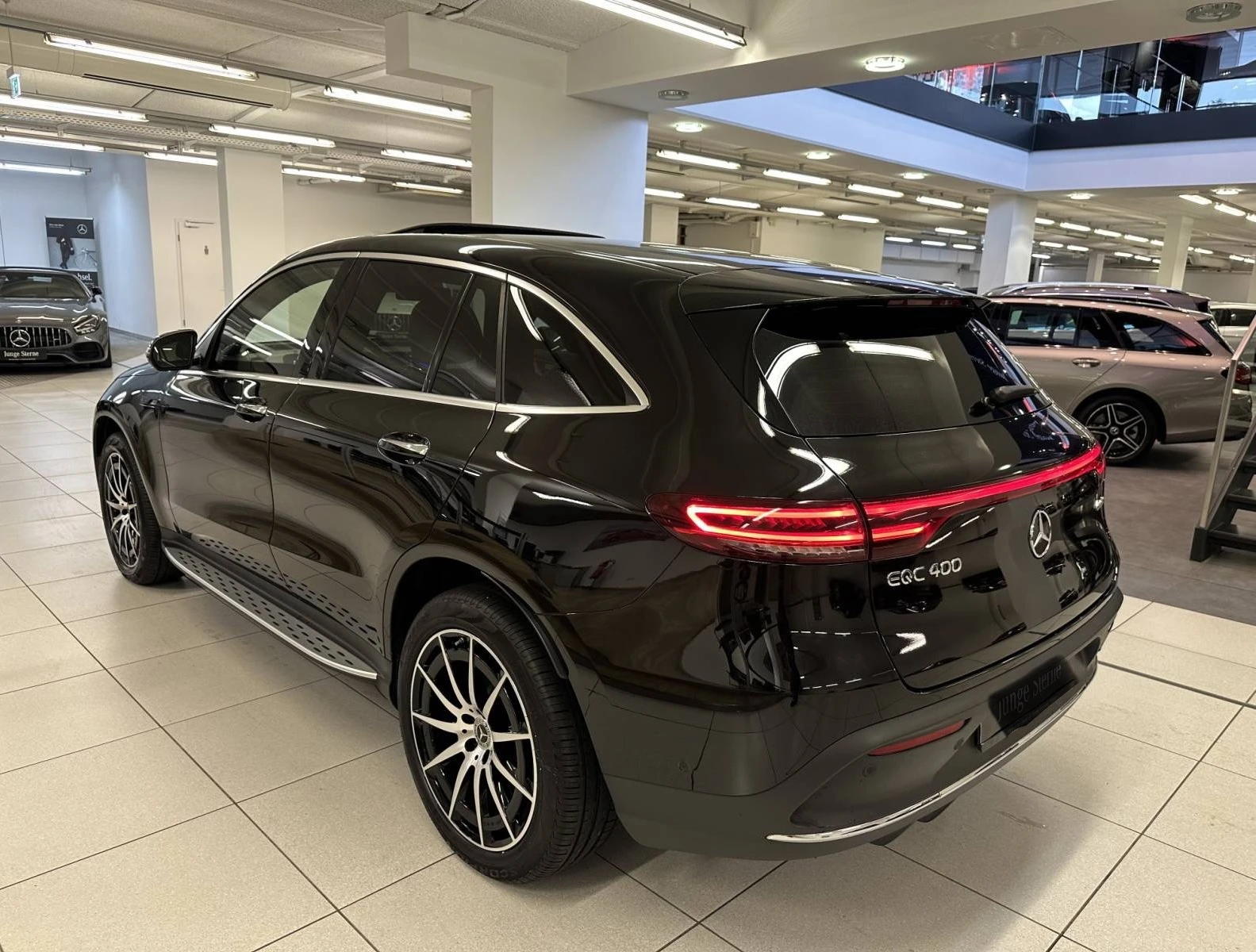 Mercedes-Benz EQC 4 MATIC* AMG* DISTRONIC* PANORAMA* 360* *  | Mobile.bg   15