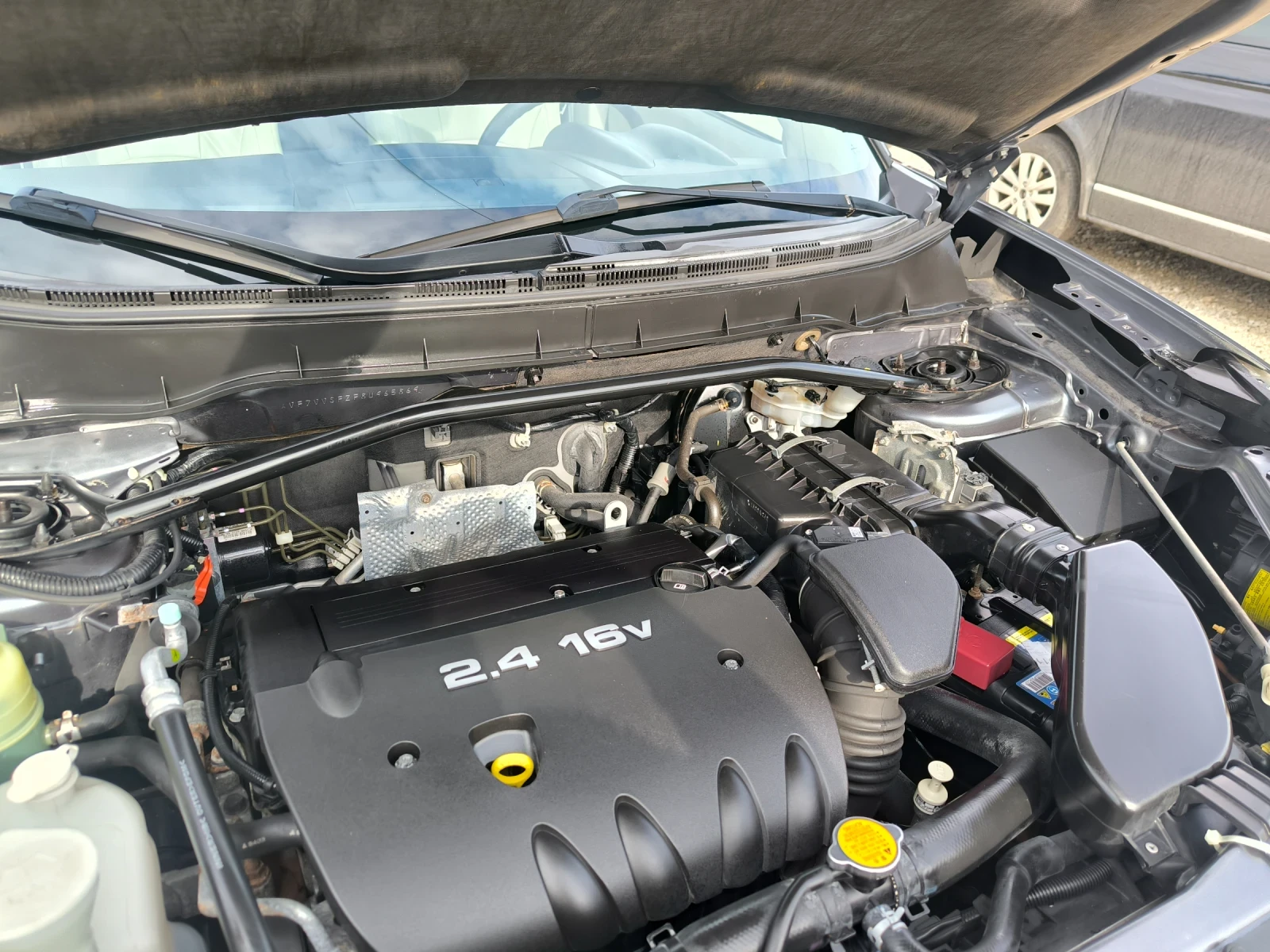 Citroen C-Crosser 2.4i  /  /  | Mobile.bg   17