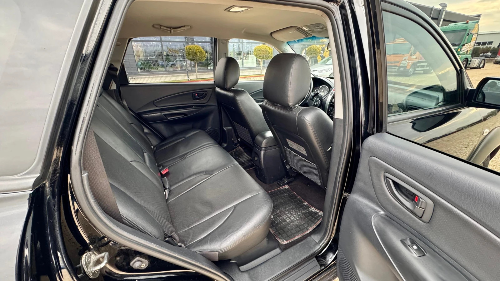 Hyundai Tucson 2.0CRDI* 4x4* 140-����, ����, ,  | Mobile.bg � ����������� 10