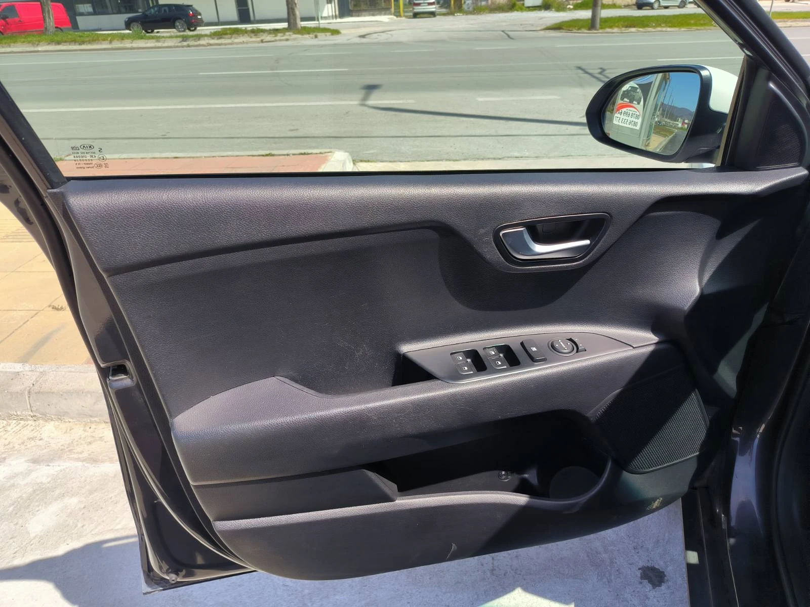 Kia Stonic 1.0i-T-6sk-Euro-6B-Kamera | Mobile.bg � ����������� 12