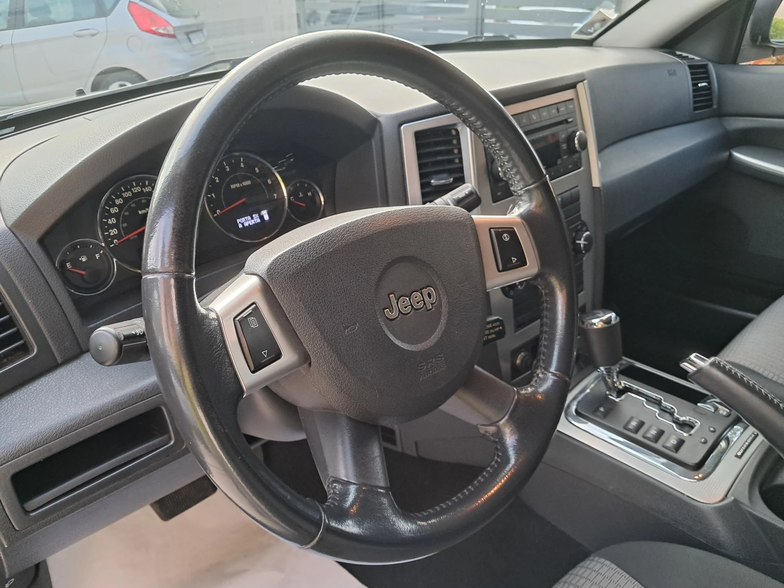 Jeep Grand cherokee 3.0 CRD--165000 км.-FACELIFT, снимка 9 - Автомобили и джипове - 54415094