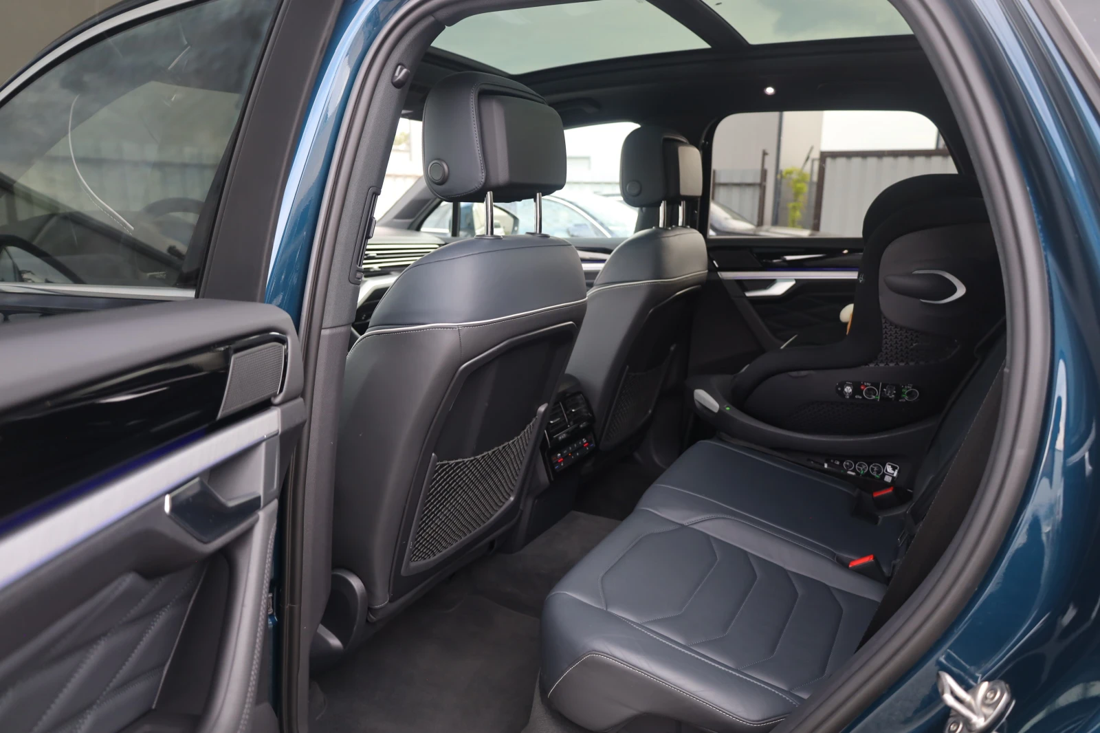 VW Touareg 3.0TSI 4x4 KAM ACC Pano SitzKlima HuD Ambient iCar | Mobile.bg � ����������� 9