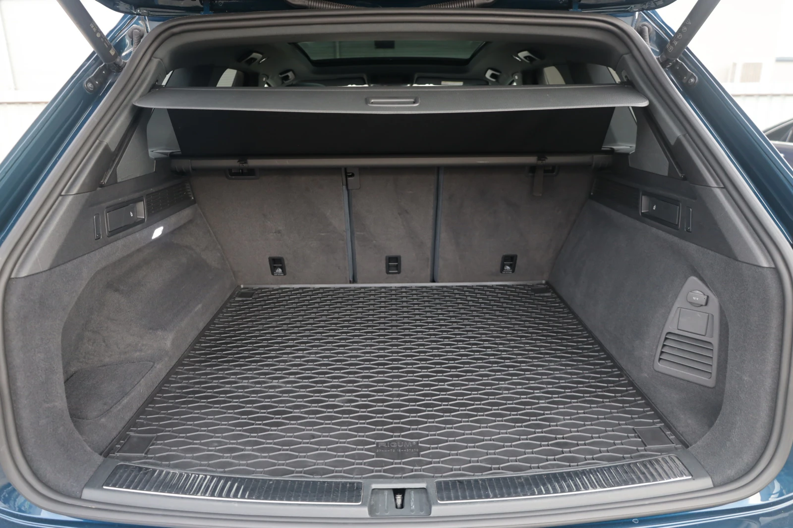 VW Touareg 3.0TSI 4x4 KAM ACC Pano SitzKlima HuD Ambient iCar | Mobile.bg � ����������� 8