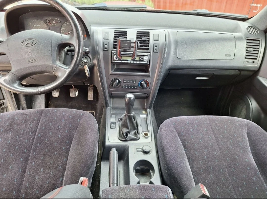 Hyundai Terracan 2.9 crdi, снимка 3 - Автомобили и джипове - 55426024