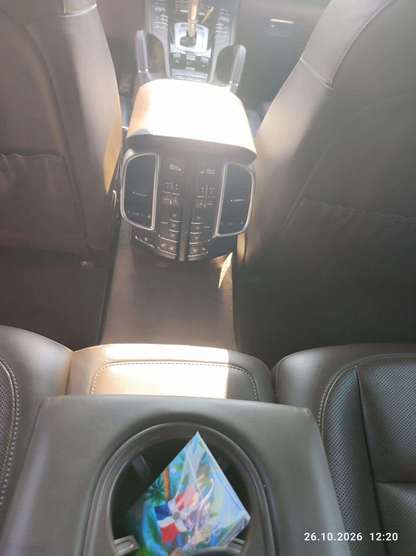 Porsche Cayenne 3.0D 4x4 LUFT KAM, снимка 11 - Автомобили и джипове - 56655521