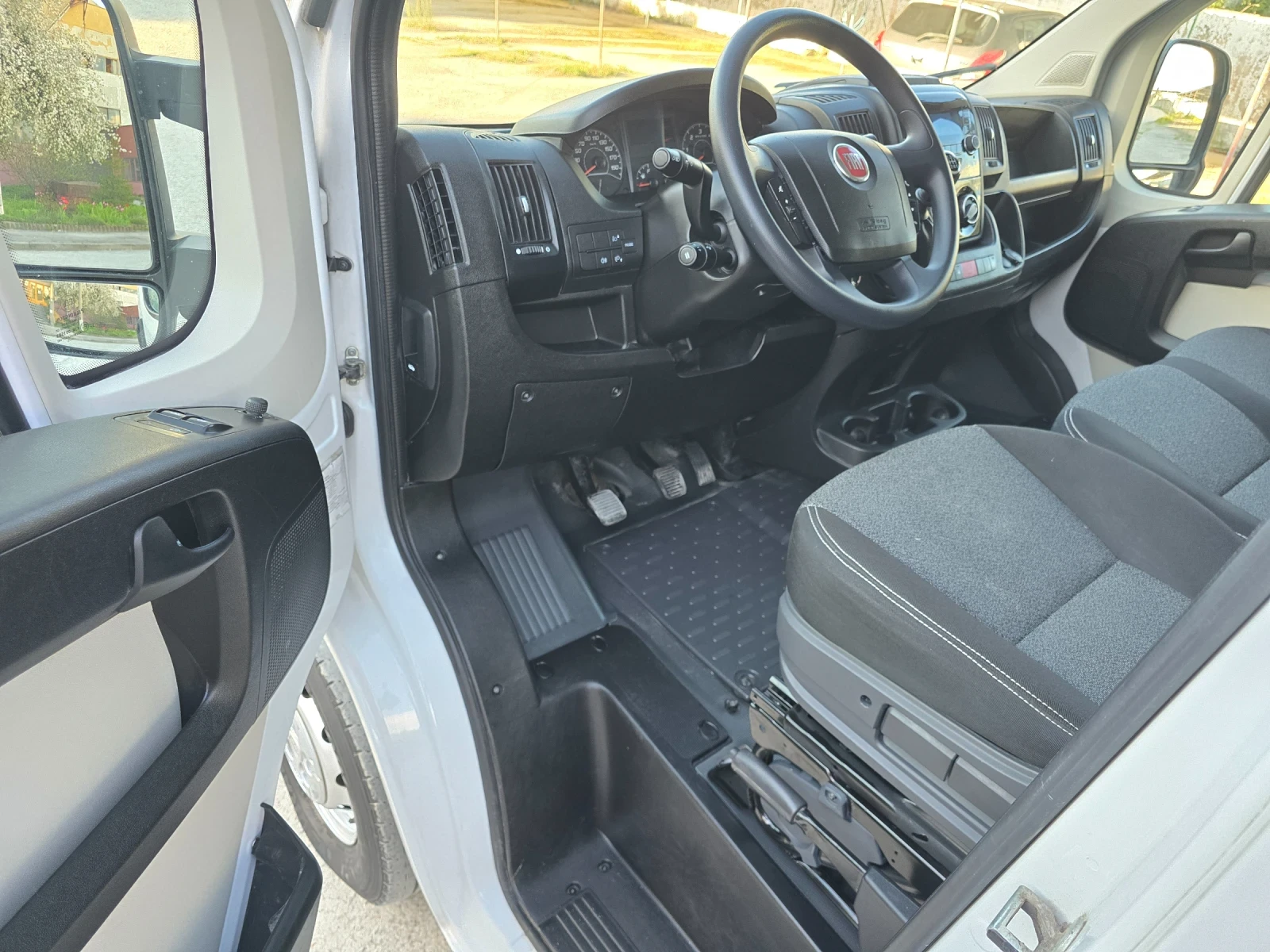 Fiat Ducato 2.3 MultiJet L2H1 , снимка 9 - Бусове и автобуси - 54347815