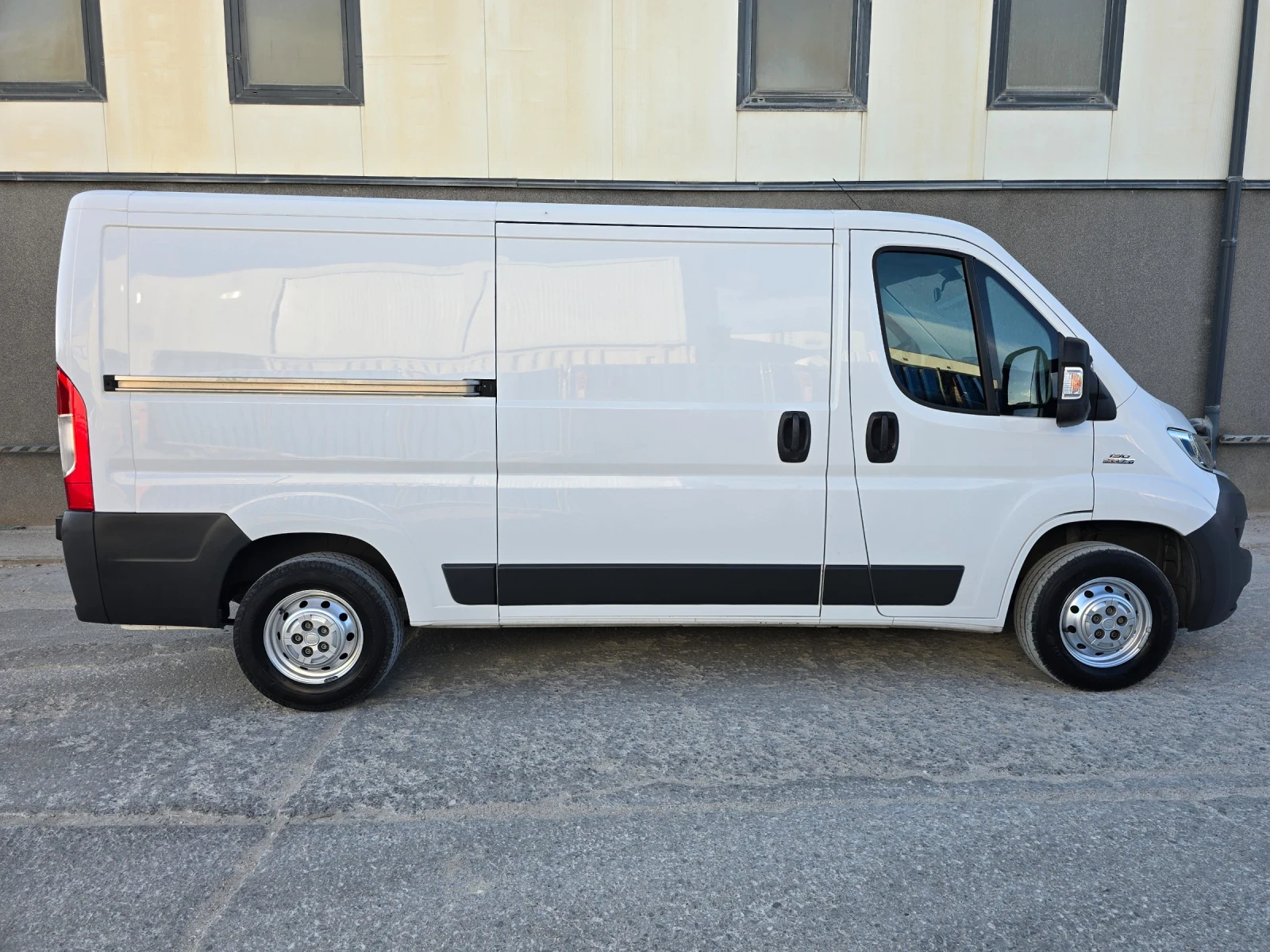 Fiat Ducato 2.3 MultiJet L2H1 , снимка 7 - Бусове и автобуси - 54347815
