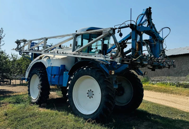 Самоходна пръскачка Matrot MAESTRIA 21/B, снимка 2 - Селскостопанска техника - 51837202