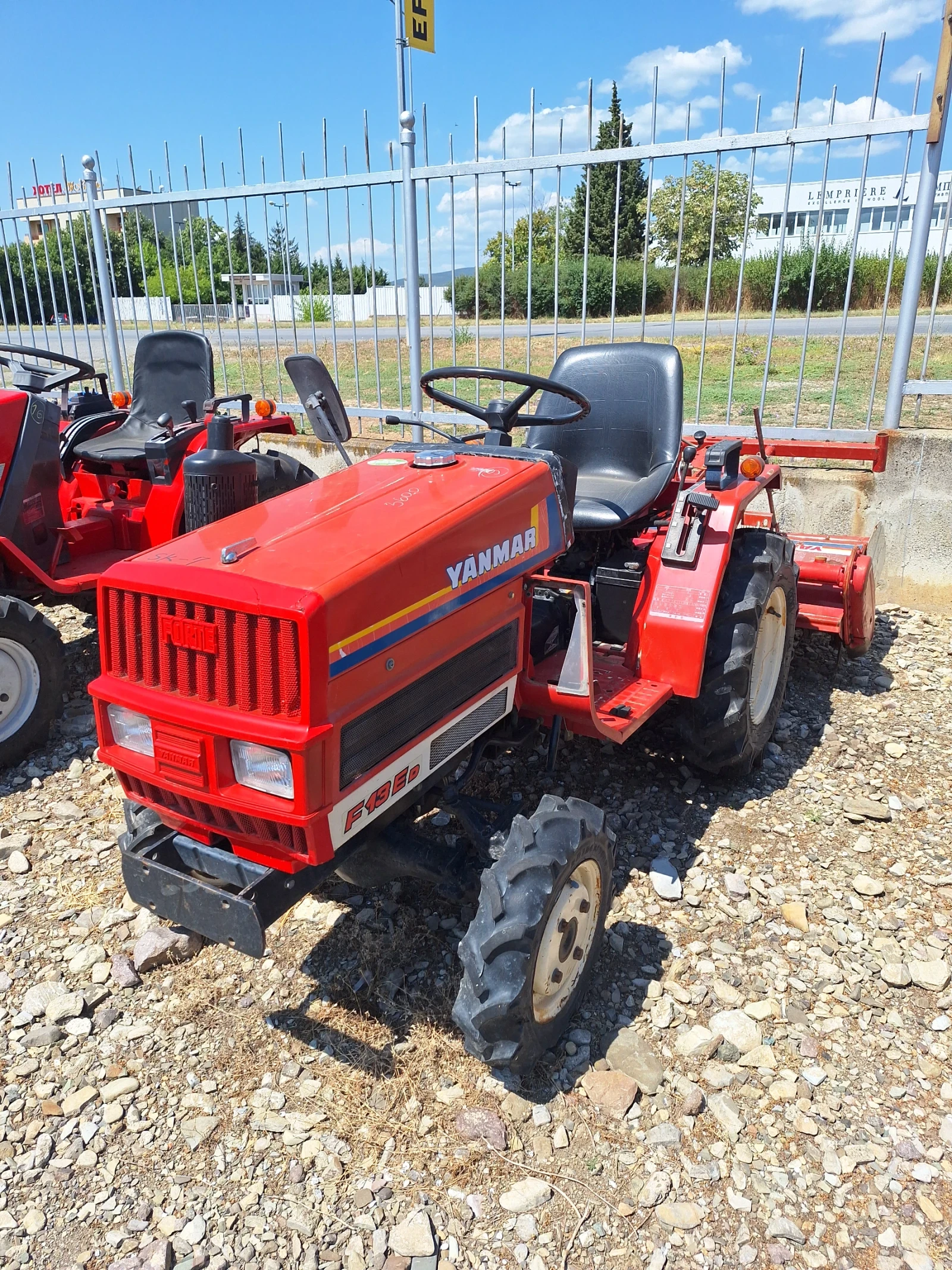 Трактор Yanmar, снимка 3 - Селскостопанска техника - 55621770