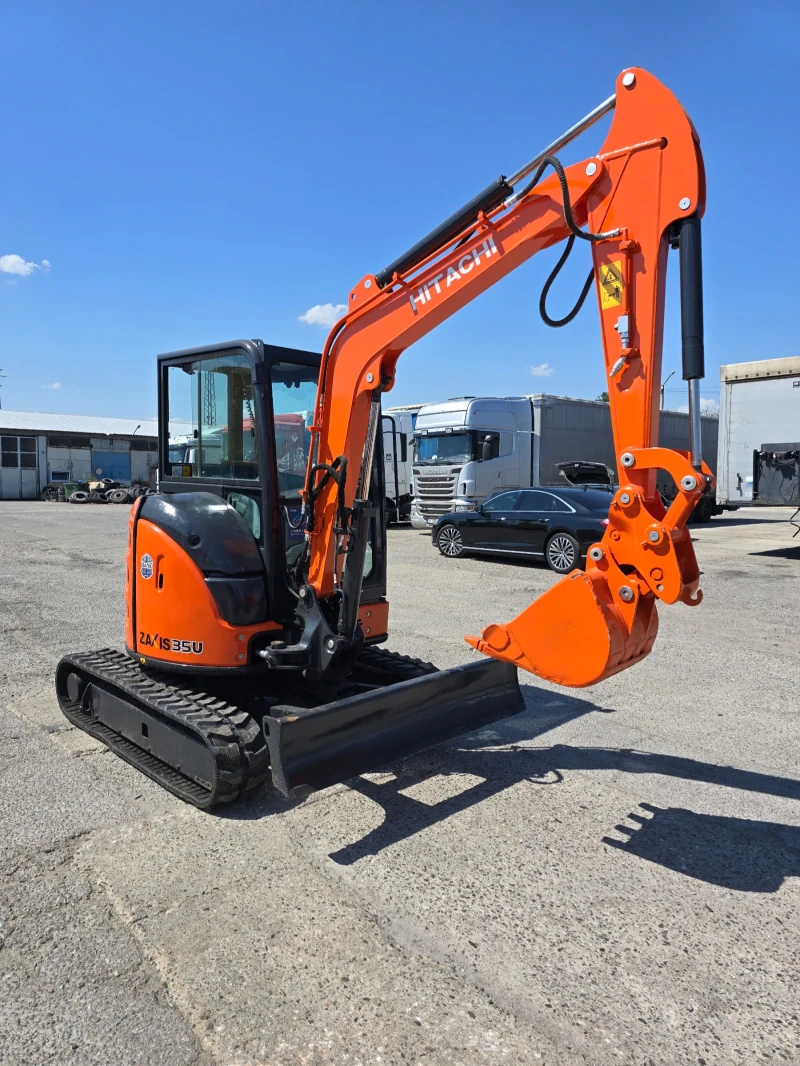 Багер Hitachi ZX 35-5, снимка 3 - Индустриална техника - 52417347