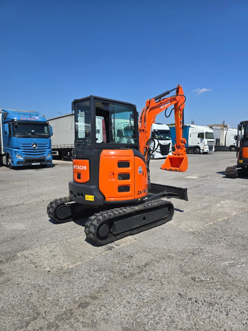 Багер Hitachi ZX 35-5, снимка 2 - Индустриална техника - 52417347
