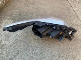 Фар за Toyota Avensis, снимка 5