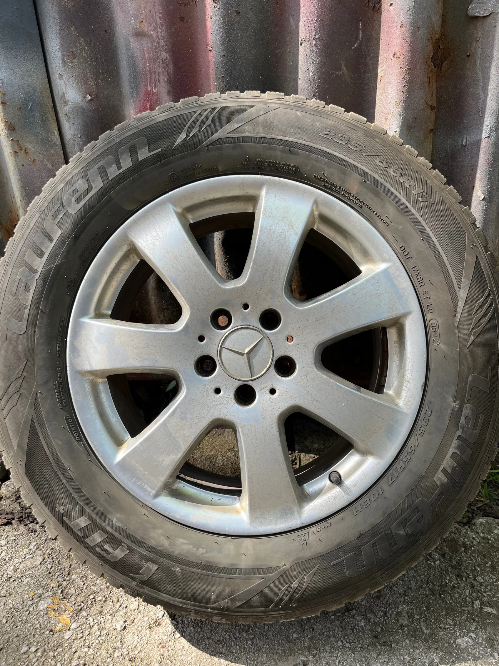 Гуми с джанти  235/65R17