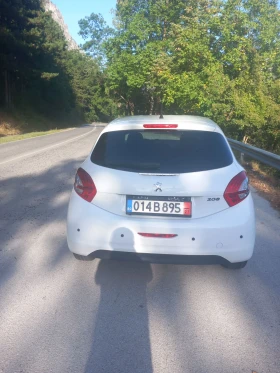 Peugeot 208 63000км, снимка 3