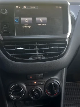 Peugeot 208 63000км, снимка 9