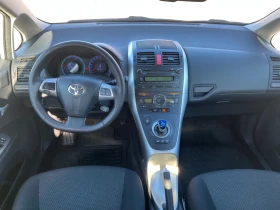 Toyota Auris 1.8 HYBRID Пълна сервизна история!, снимка 12